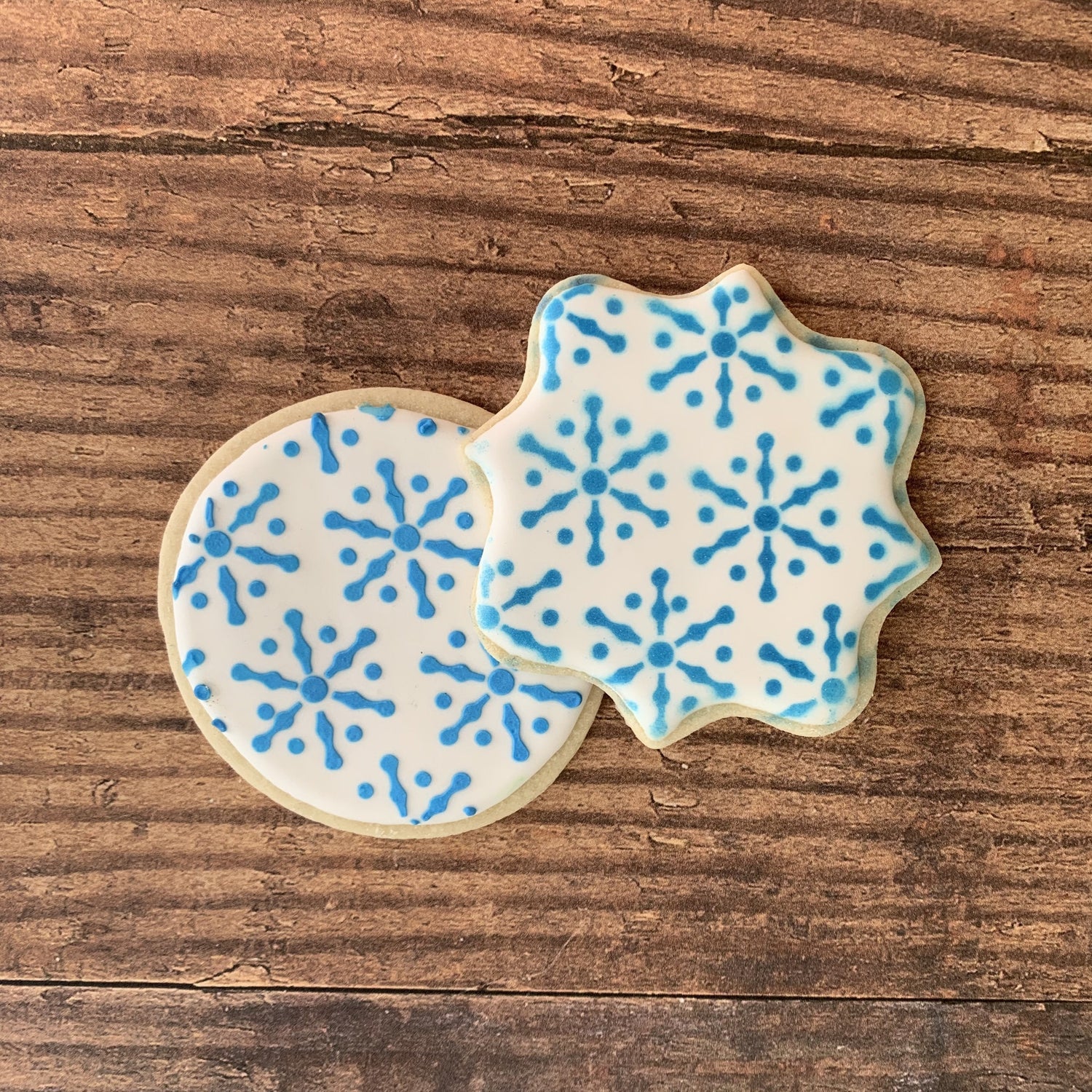 Modern Snowflake Pattern Stencil