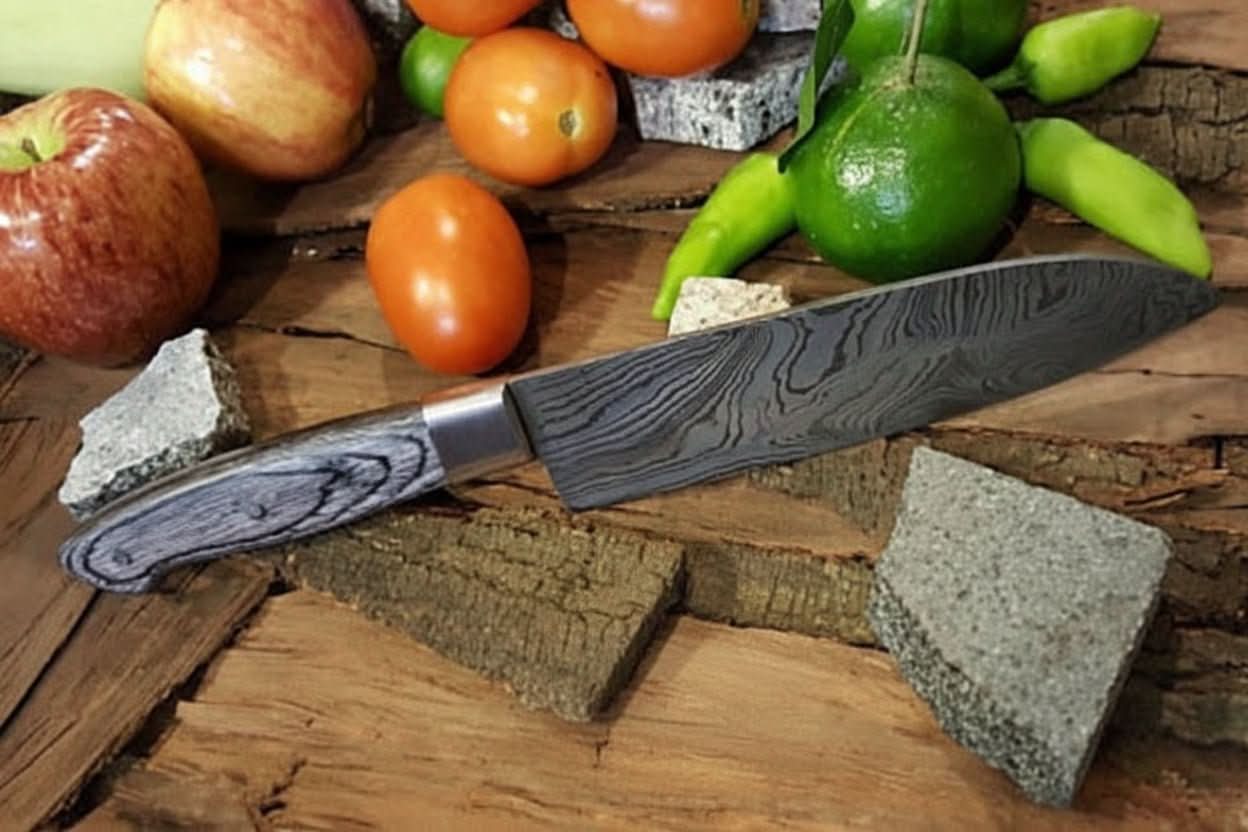 Custom Handmade Damascus Steel Chef knife/Kitchen Knife/Perfect Gift DK-060