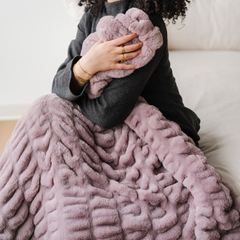 Double Ruched Faux Fur Throw Blankets by Saranoni, product image 39