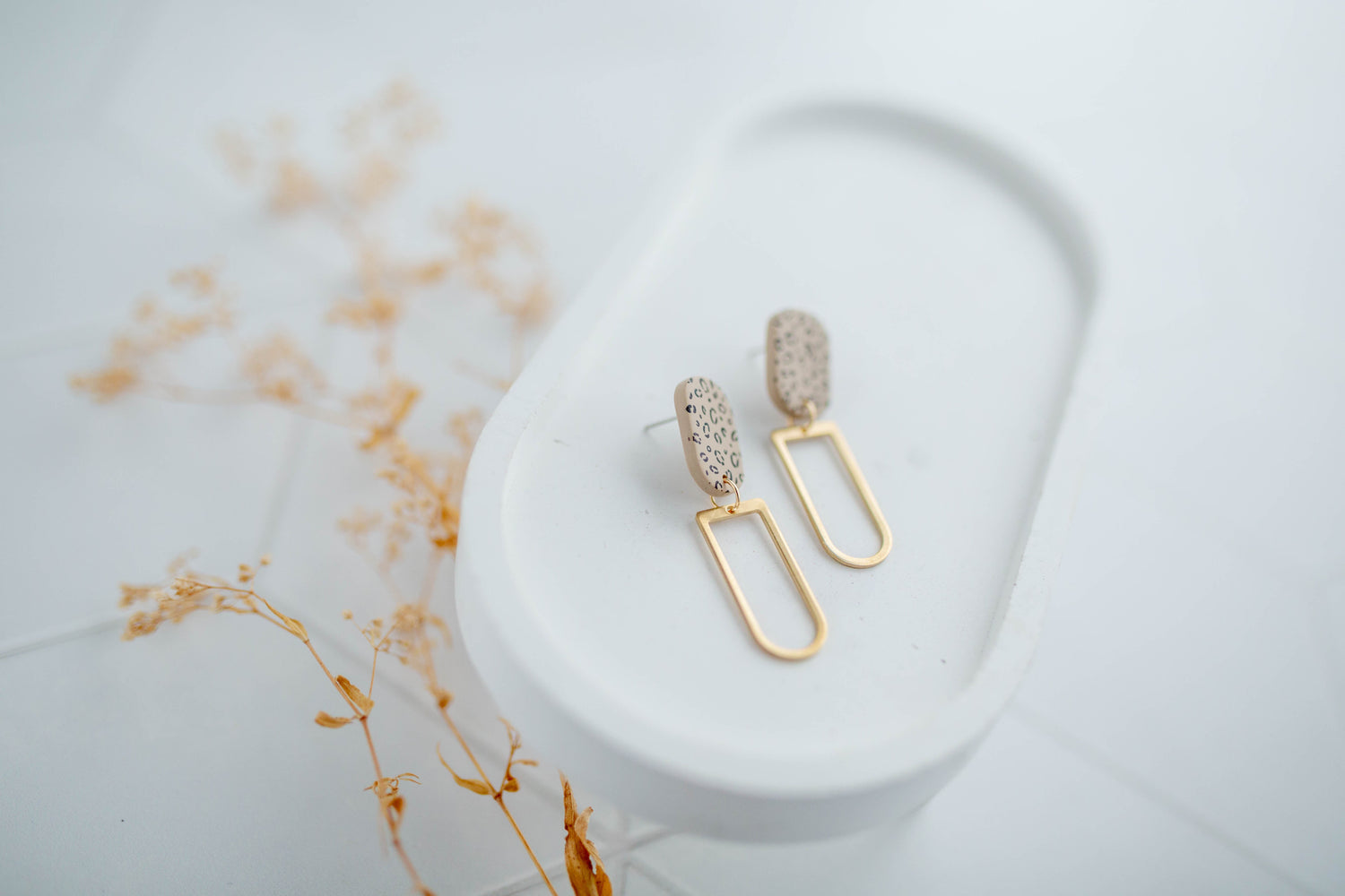 Clay earring | Wild Simple Dangles | Wild Collection