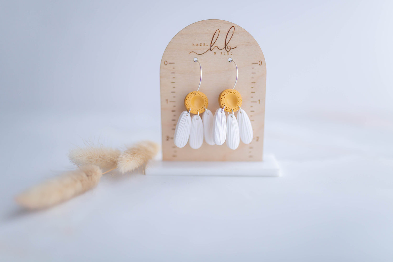 Clay earring | Daisy Hoops | Garden Collection