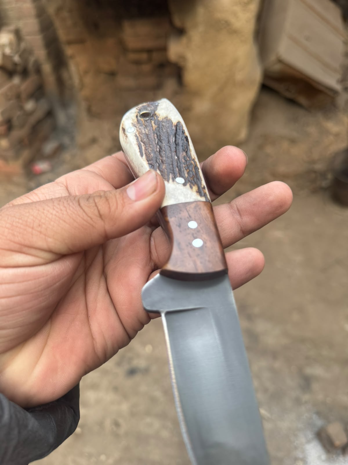 Anvilwood Hunter's Blade 9