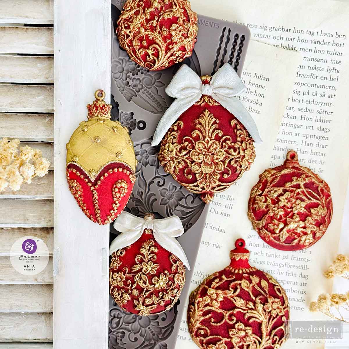 Decor Moulds® - Shimmering Holiday Ornaments - 1 pc, 5