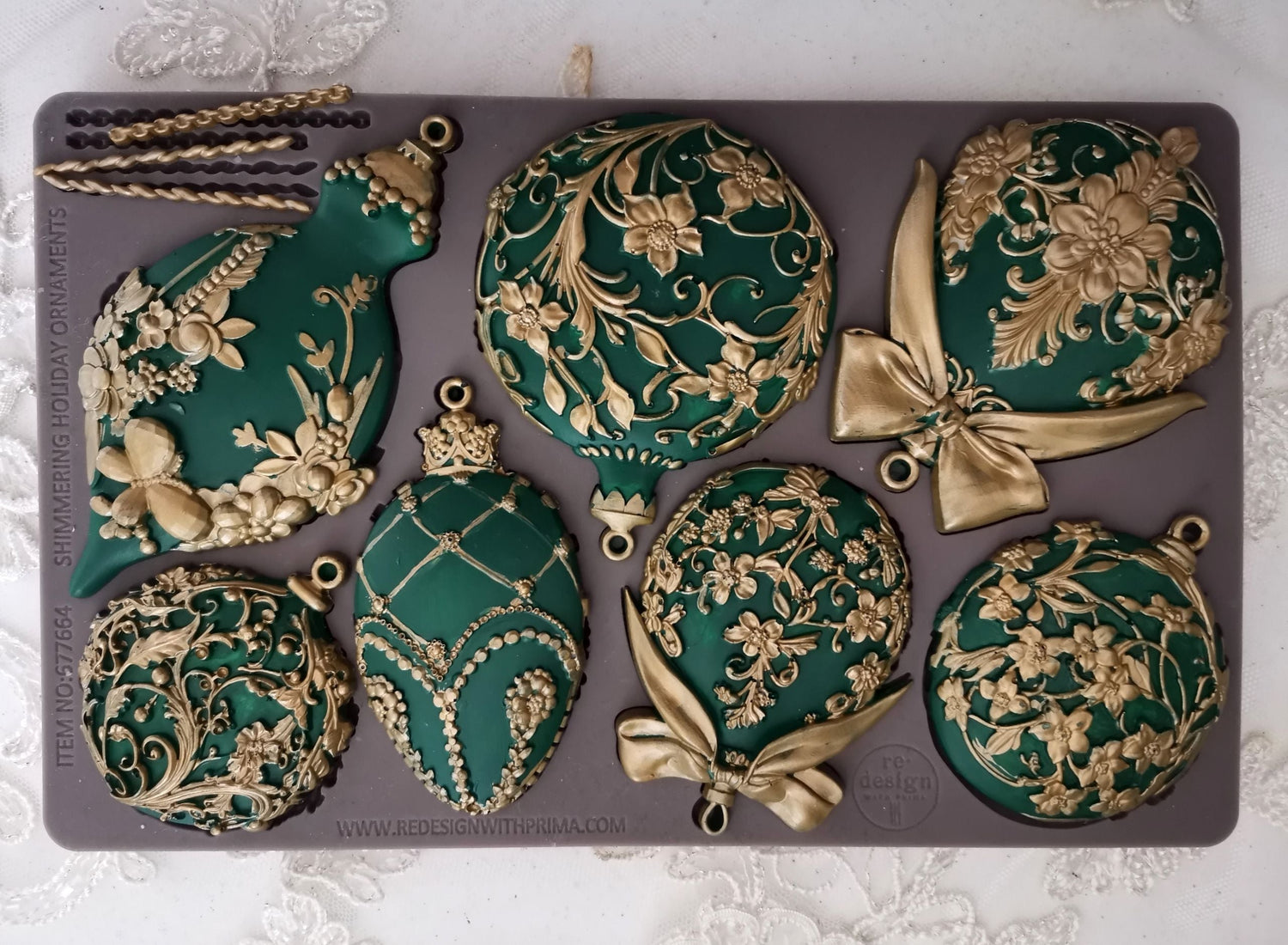 Decor Moulds® - Shimmering Holiday Ornaments - 1 pc, 5