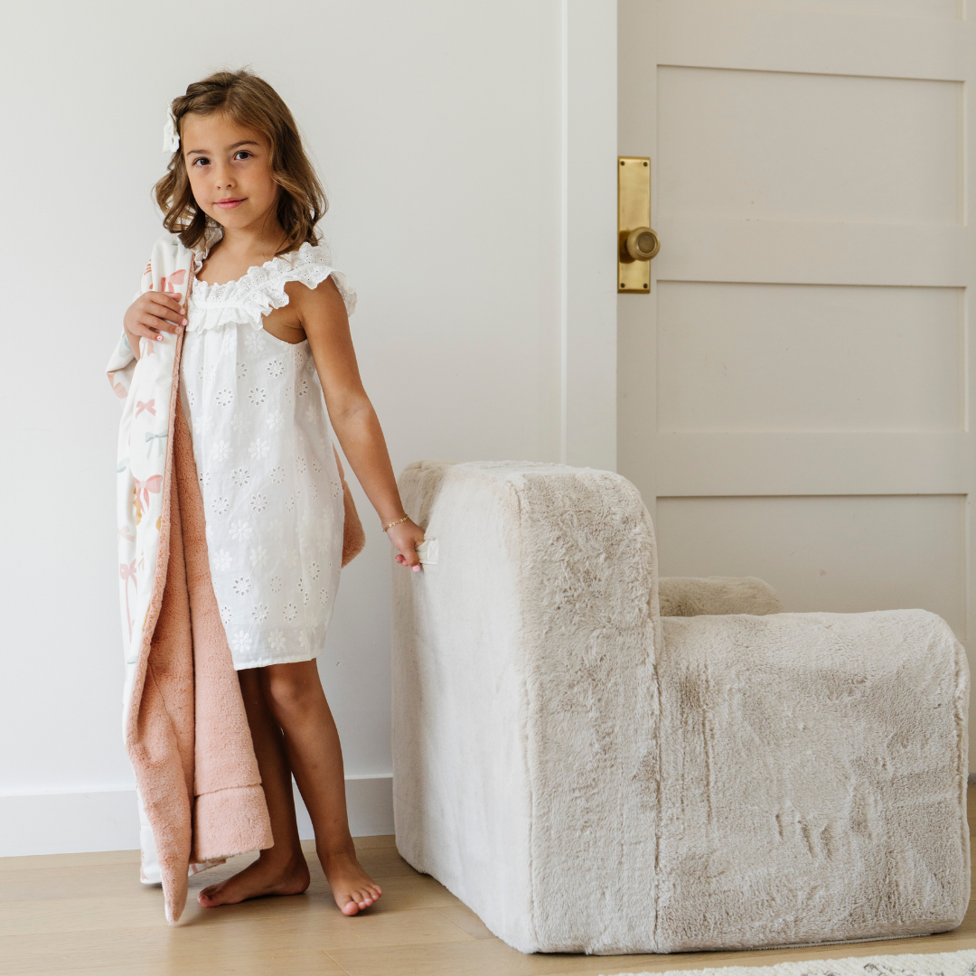 Snuggle Up Chair by Saranoni, product image 10