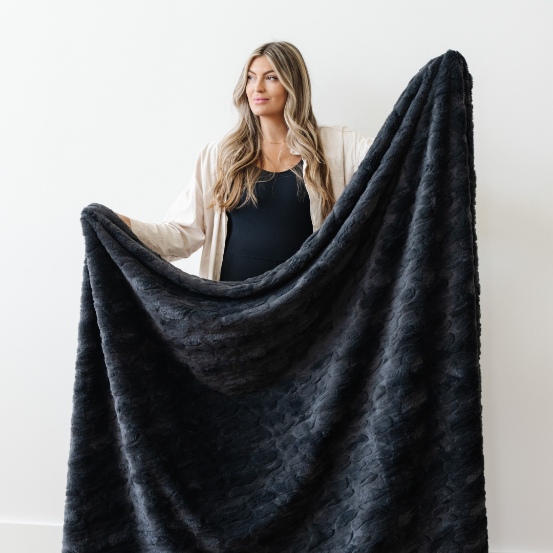 Patterned Faux Fur XL Throw Blankets by Saranoni, product image 16