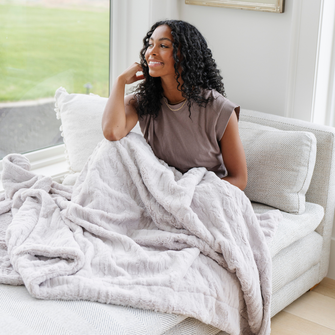Patterned Faux Fur XL Throw Blankets by Saranoni, product image 4