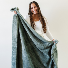 Patterned Faux Fur Throw Blankets by Saranoni, product image 36