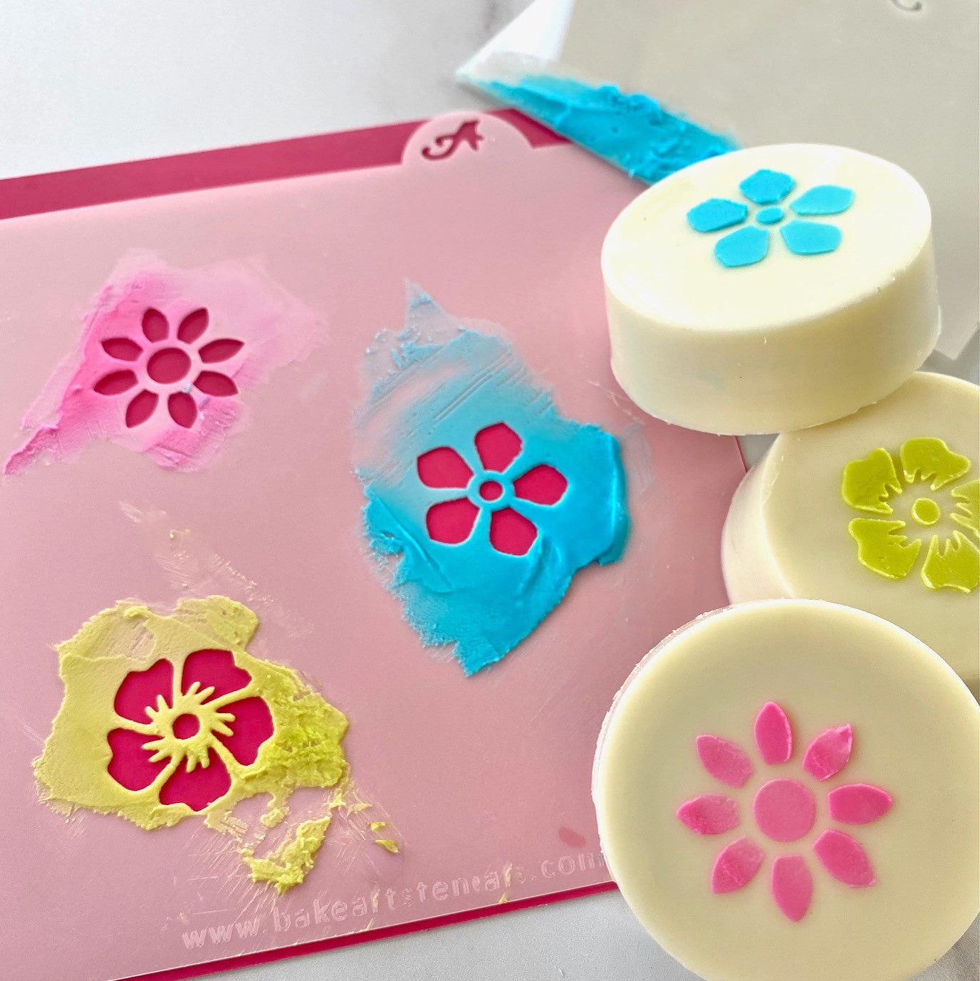 Flowers Oreo Stencil