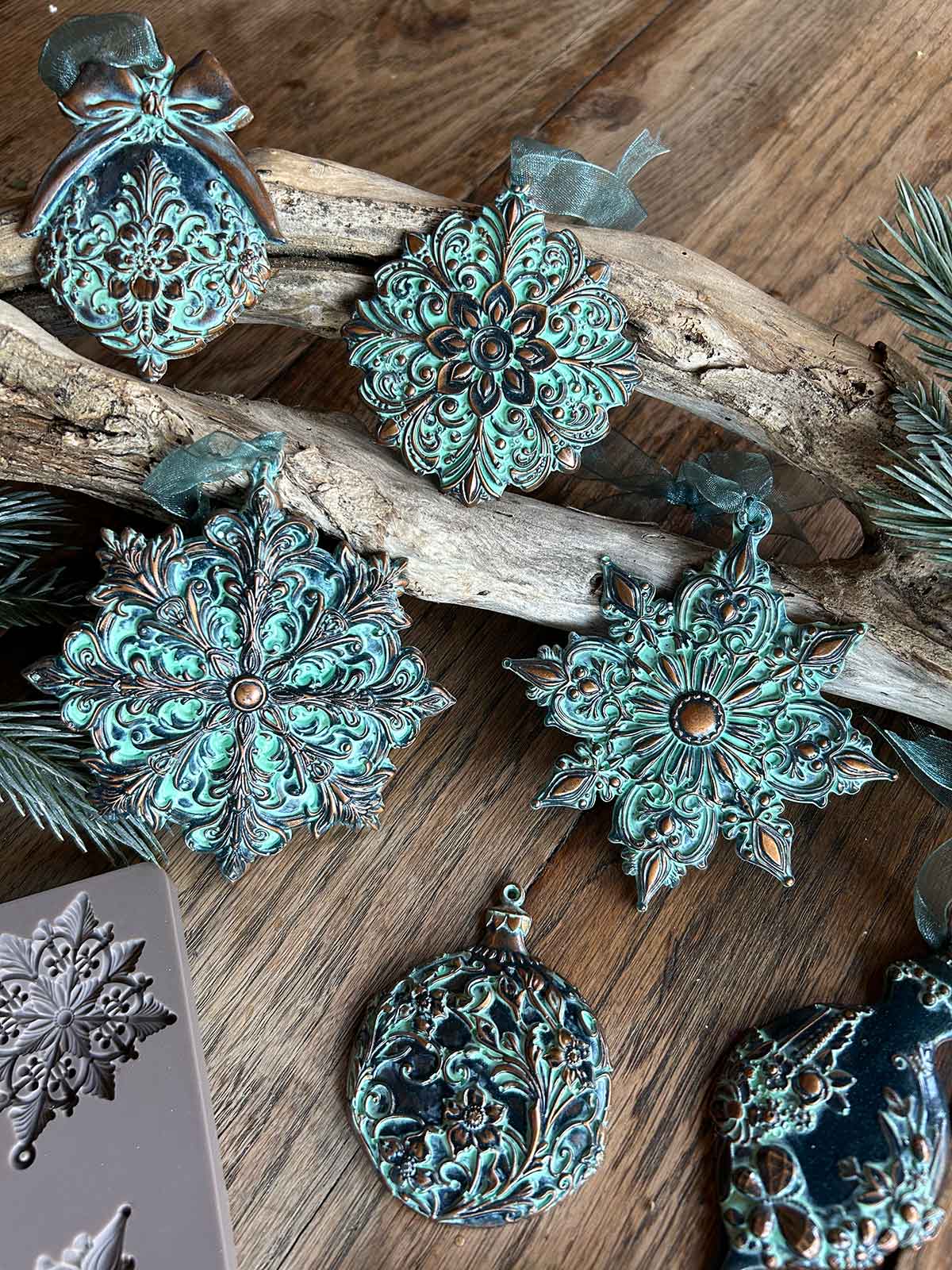 Decor Moulds® - Frosted Snowflake Wonders - 1 pc, 5