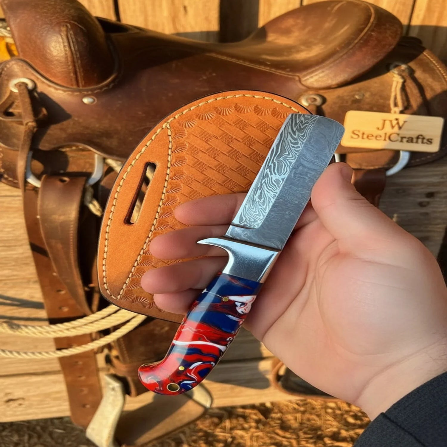 Damascus Steel Bull Cutter Knife with Resin Handle, 7