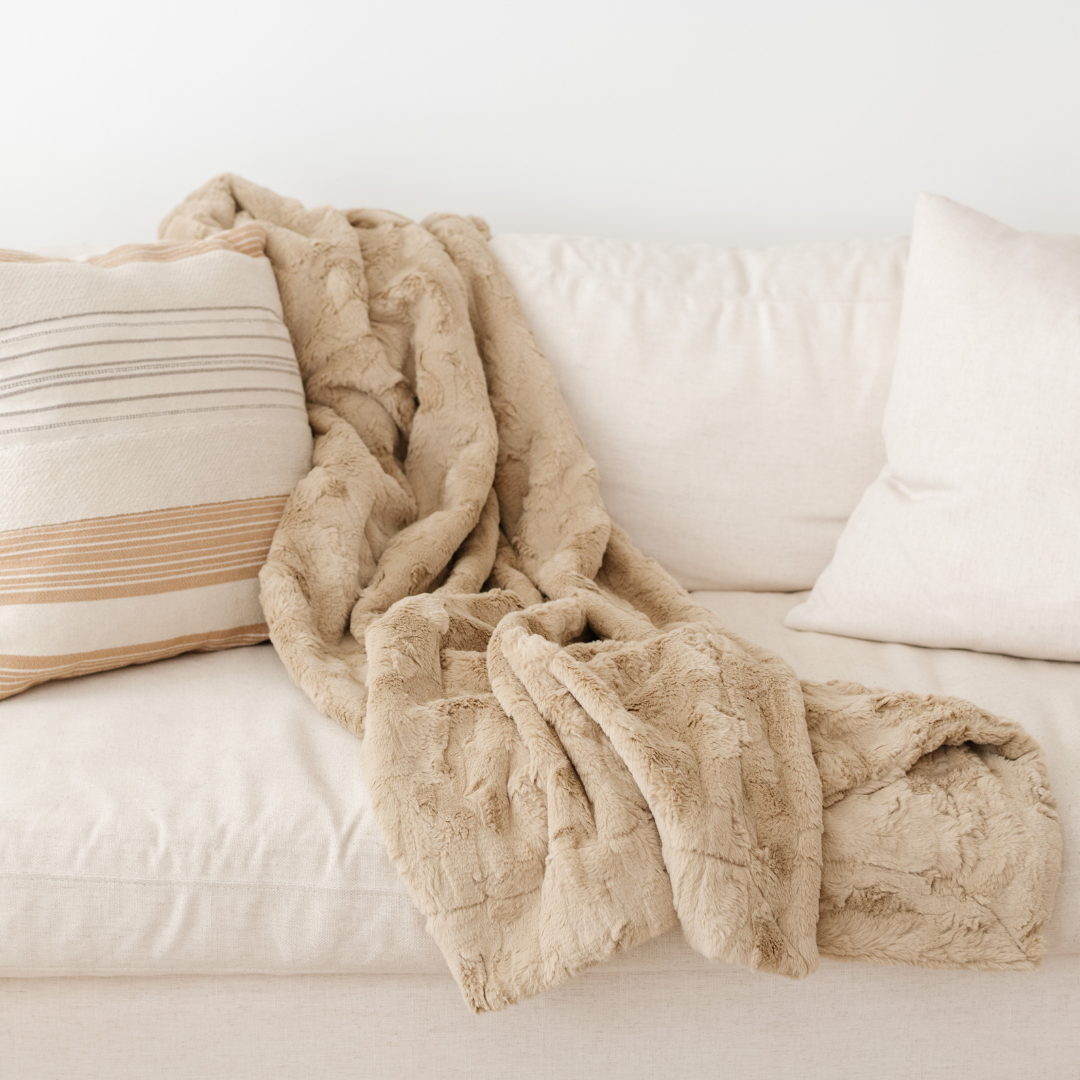 Patterned Faux Fur XL Throw Blankets by Saranoni, product image 54