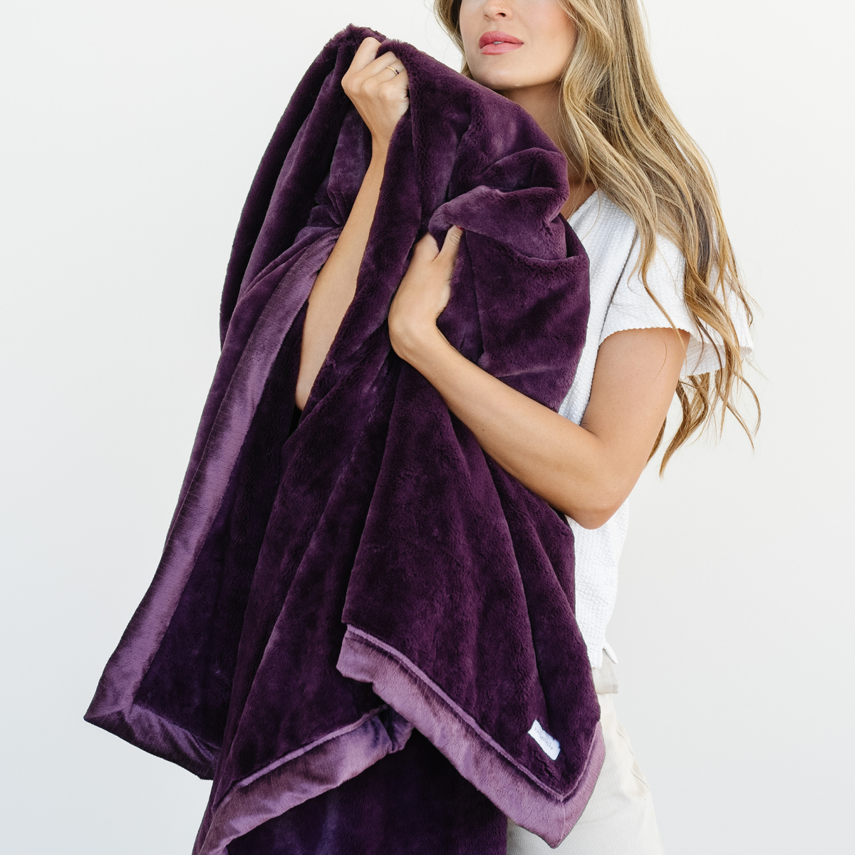 Lush XL Blankets by Saranoni, product image 88