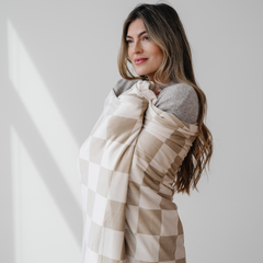 Minky Stretch Throw Blankets by Saranoni