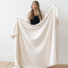 Lush XL Blankets by Saranoni, product image 30