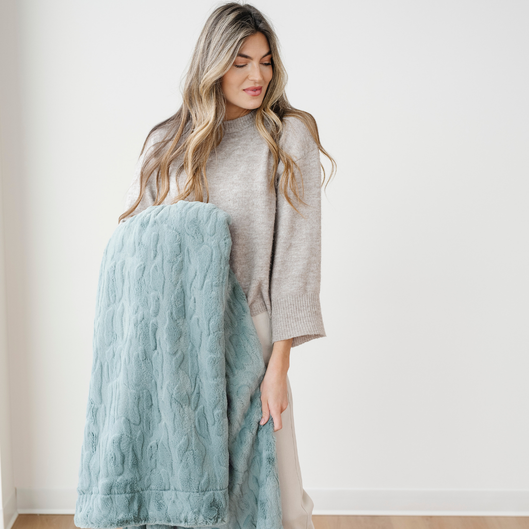 Patterned Faux Fur Throw Blankets by Saranoni, product image 27