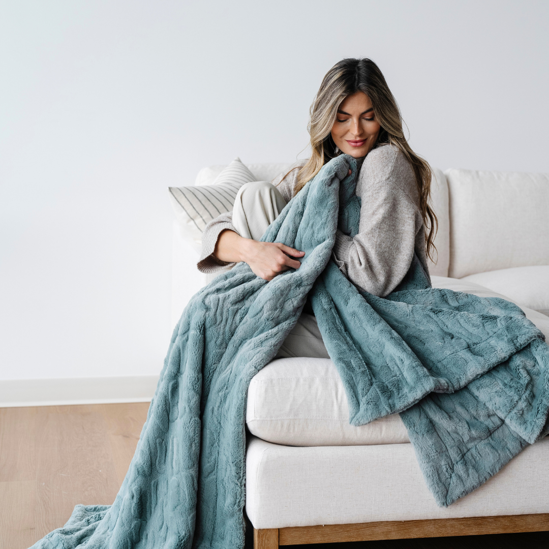 Patterned Faux Fur XL Throw Blankets by Saranoni, product image 23