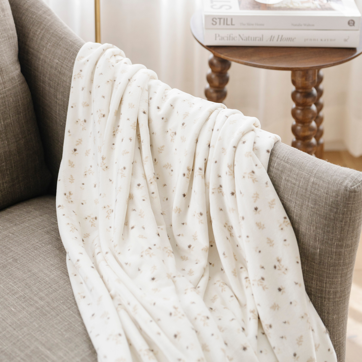 Minky Stretch Throw Blankets by Saranoni, product image 25