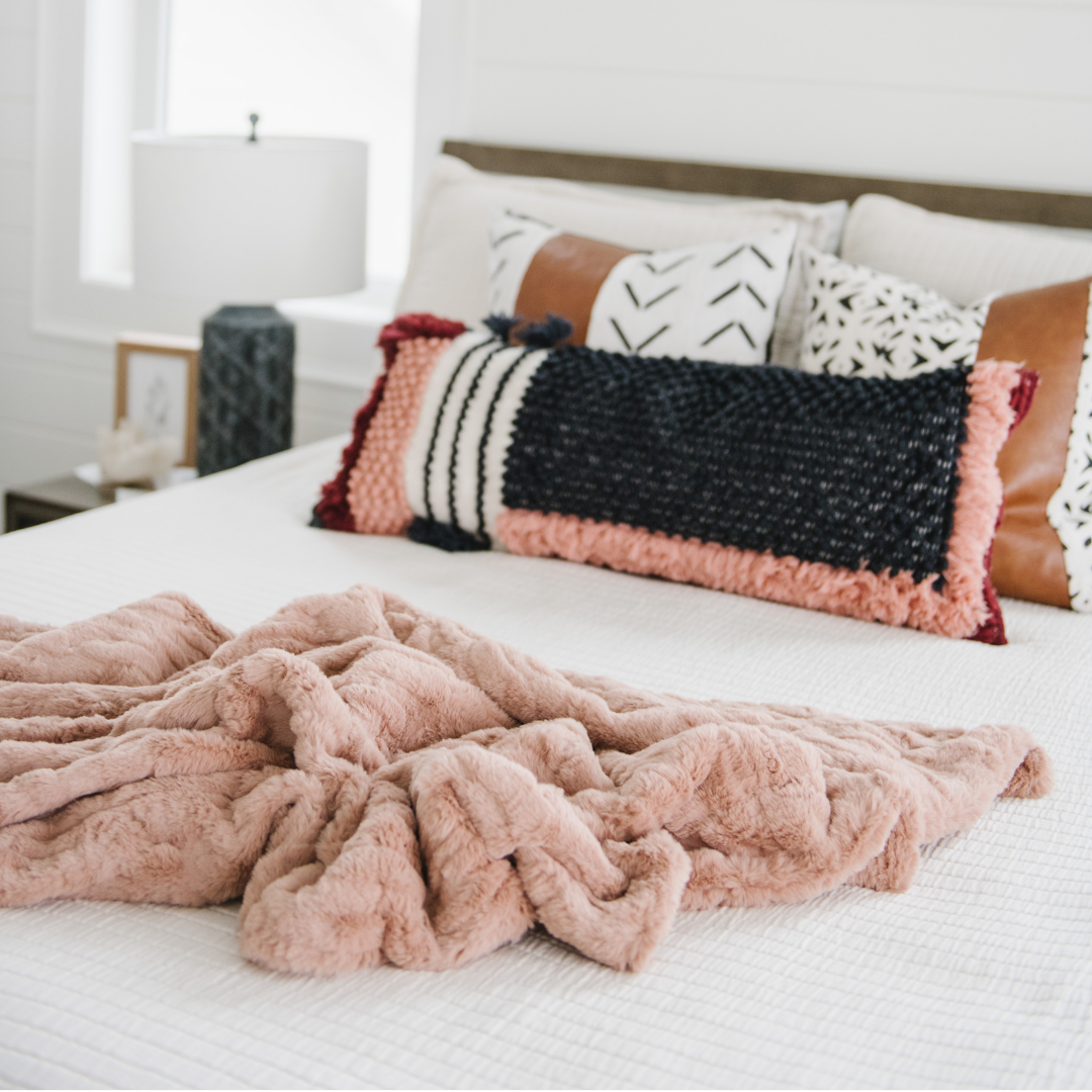 Patterned Faux Fur XL Throw Blankets by Saranoni, product image 58