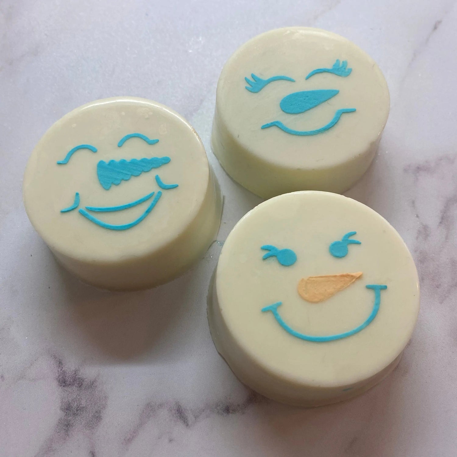 Snowman Faces Cookie Stencil: Winter Sweets