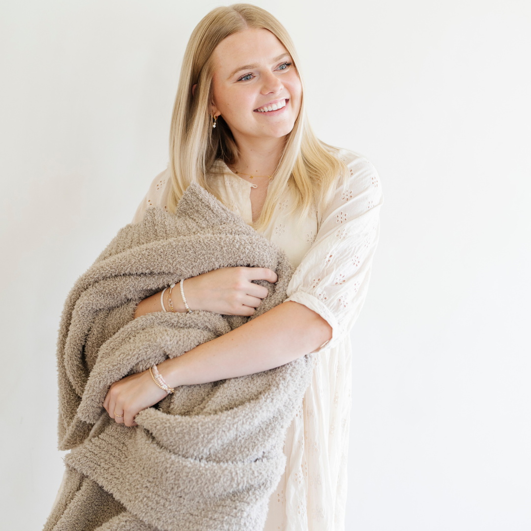 Bamboni® Throw Blankets by Saranoni, product image 4