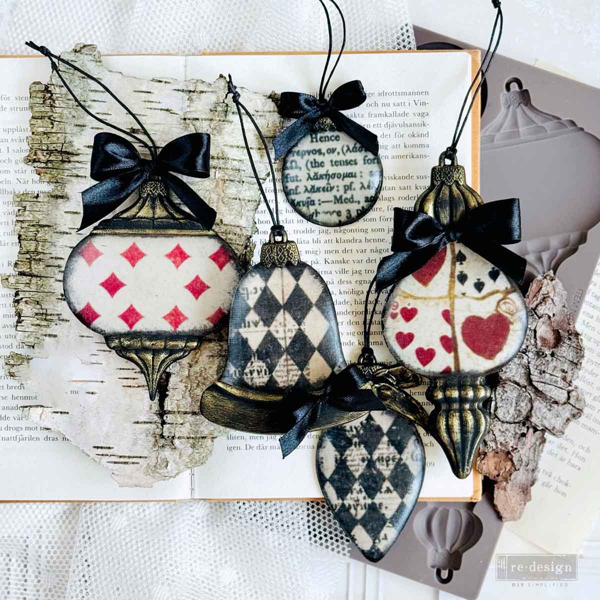 Decor Moulds® - Bright Baubles - 1 pc, 5