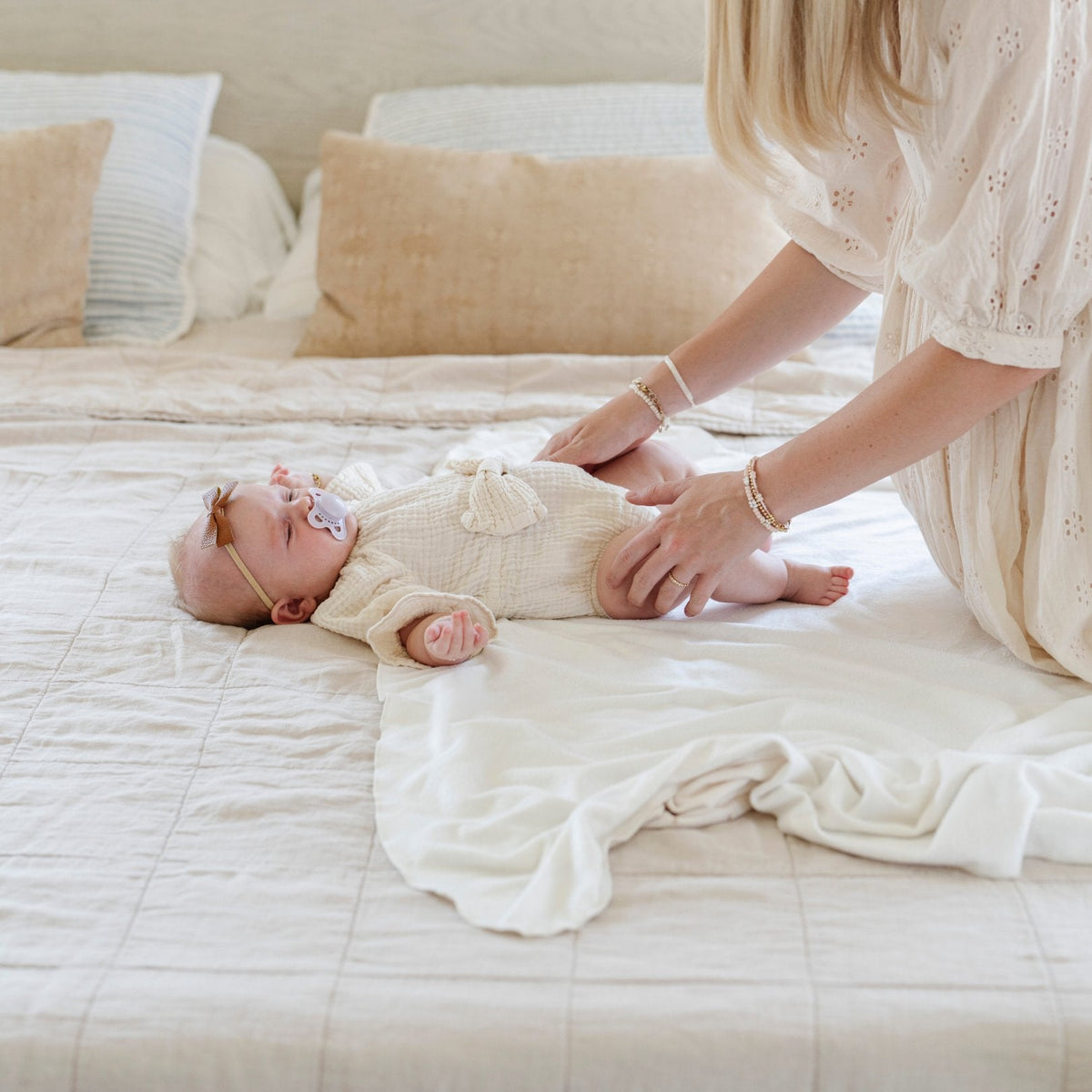 Minky Stretch Luxe Swaddle/Blanket by Saranoni, product image 13