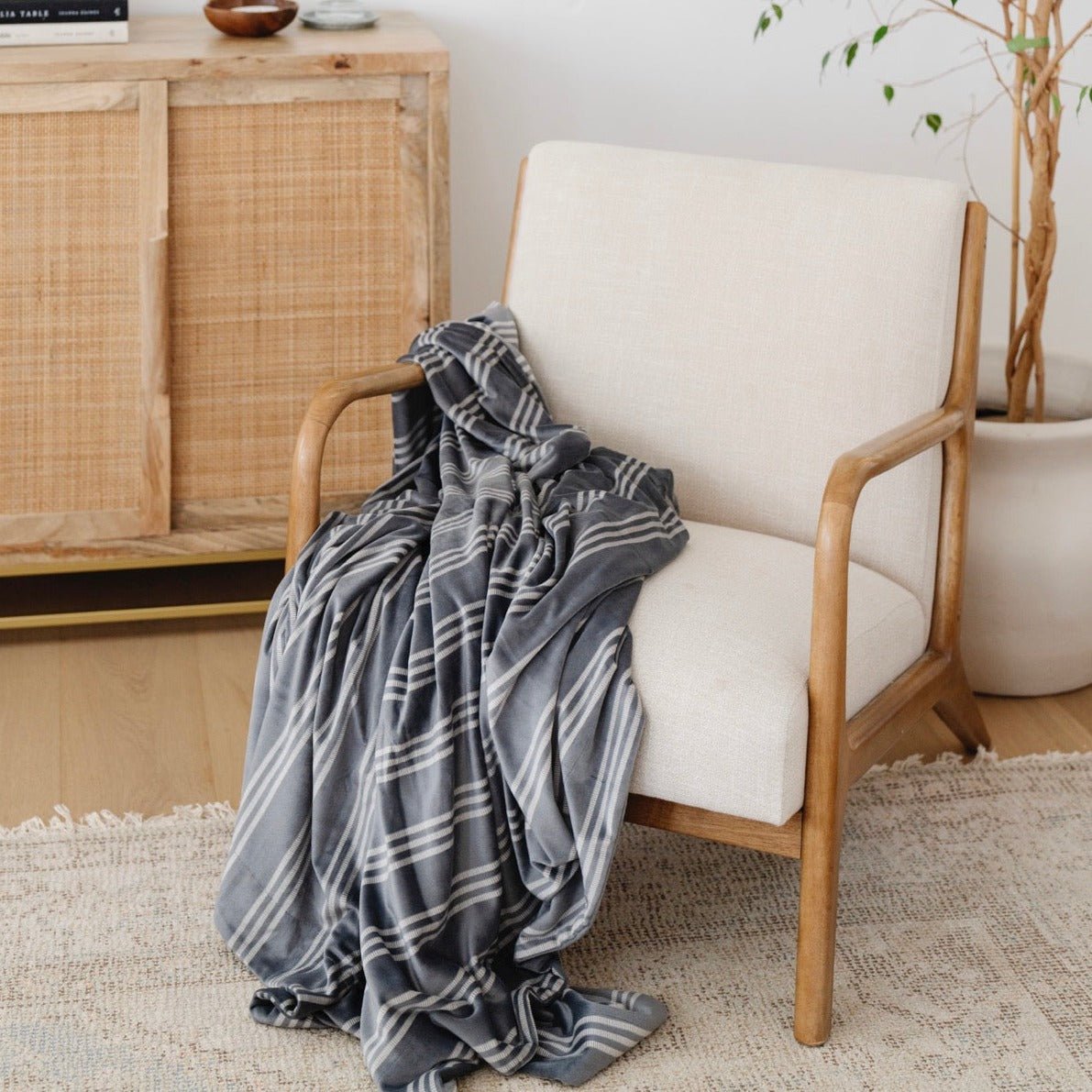 Minky Stretch Throw Blankets by Saranoni, product image 16