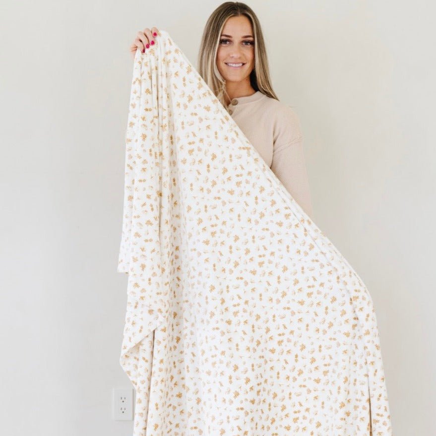 Minky Stretch XL Throw Blankets by Saranoni