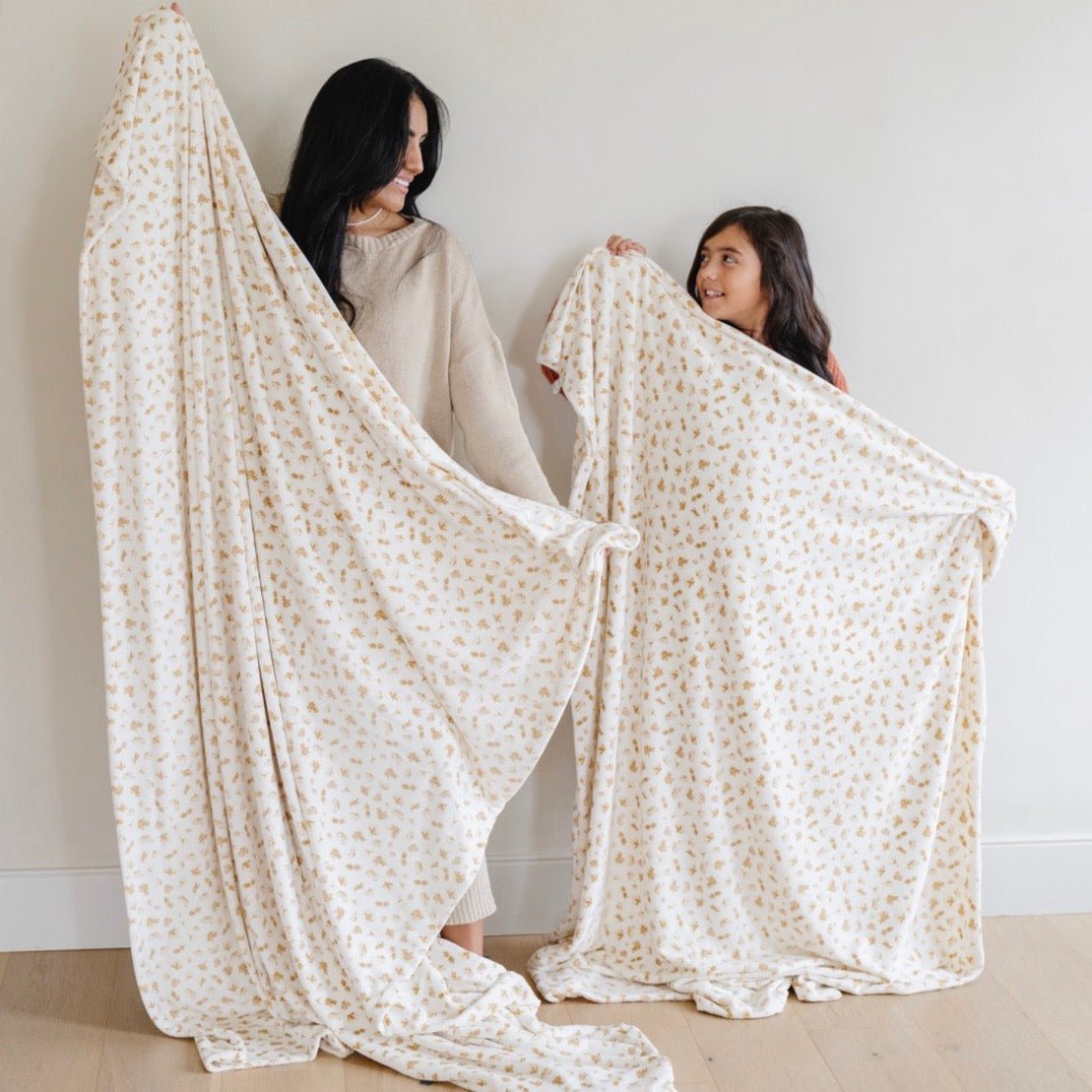 Minky Stretch XL Throw Blankets by Saranoni, product image 22