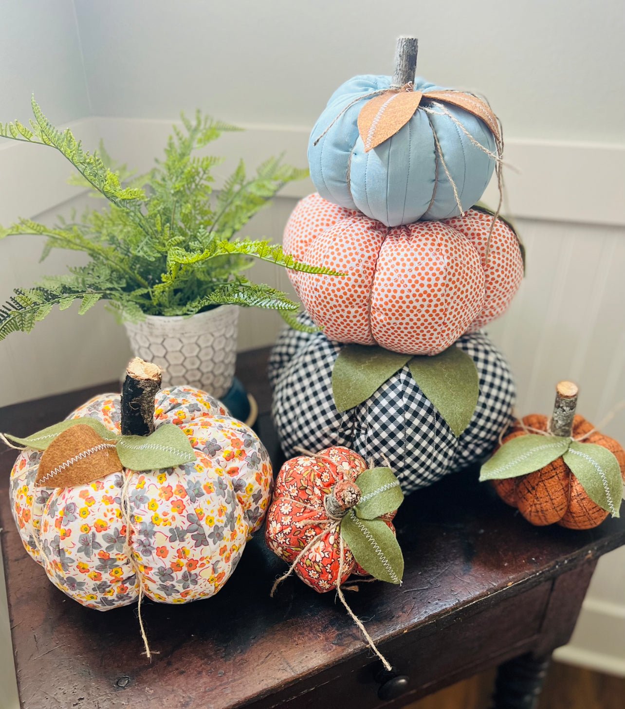 Quilted Pumpkins and Topiary Pattern - Print Paper Version
